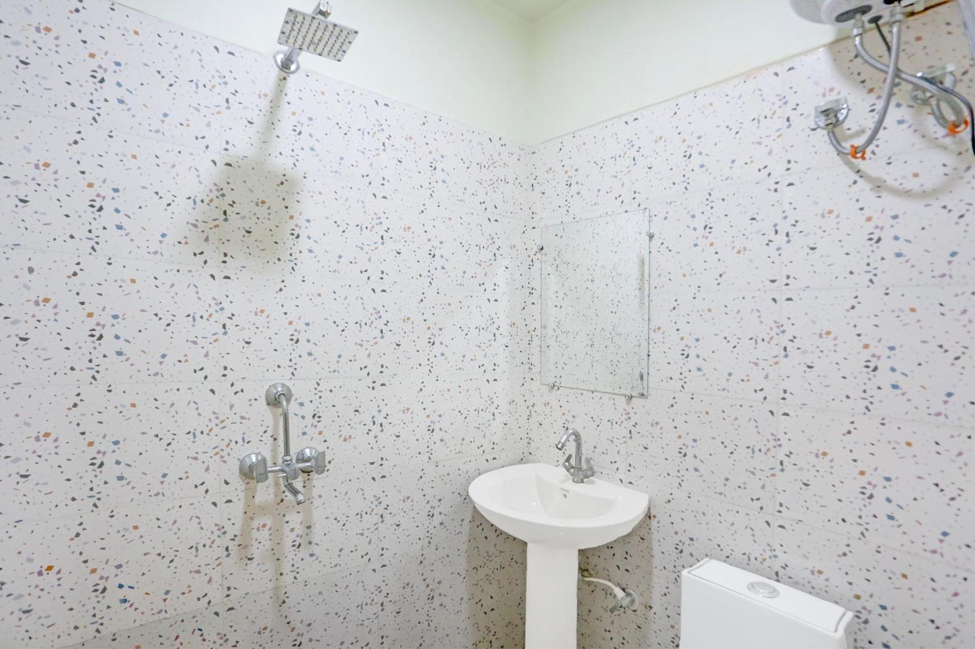 Super Collection O Roop Vihar Rohtak Formerly Hotel Maha المظهر الخارجي الصورة