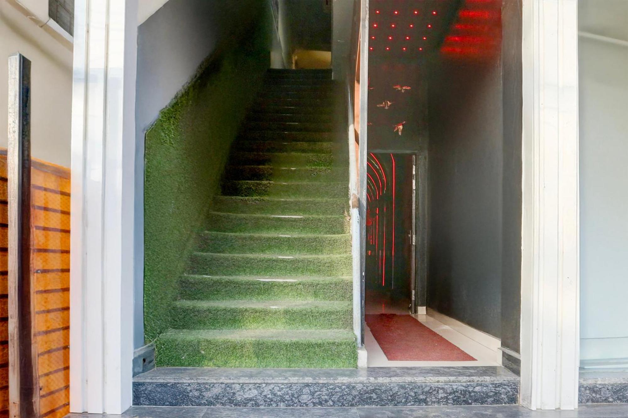 Super Collection O Roop Vihar Rohtak Formerly Hotel Maha المظهر الخارجي الصورة